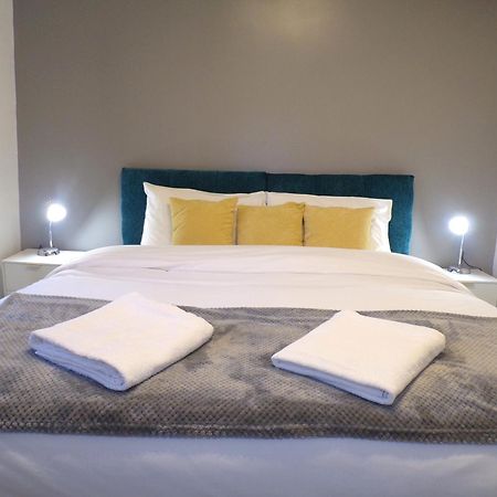 Hazelhurst House - 4 Bedrooms 2 Bathrooms Stoke-on-Trent المظهر الخارجي الصورة